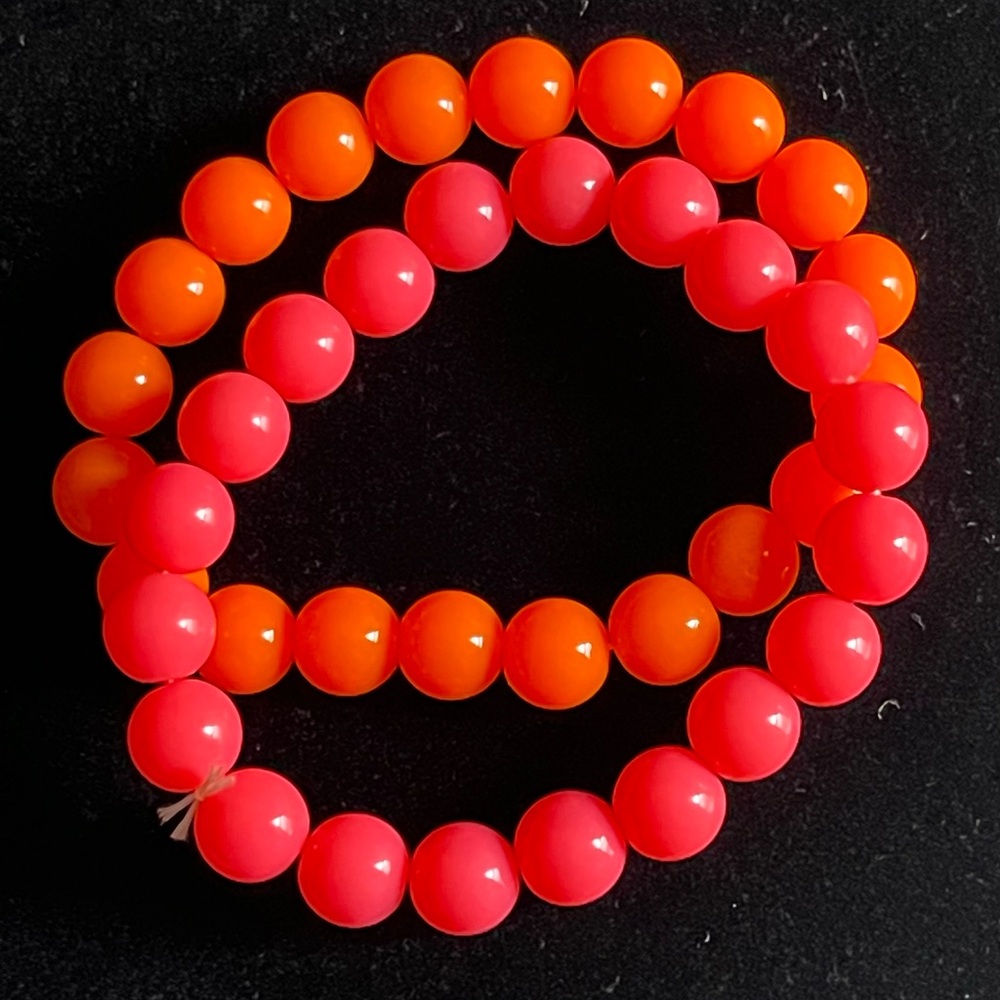Vintage 80s Bright Pink & Orange Plastic Bead Stretch Bracelet